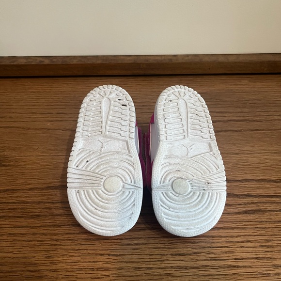 Nike Air Jordan 1 Low Pink and White Sneakers in Excellent Condition - Picture 11 of 12